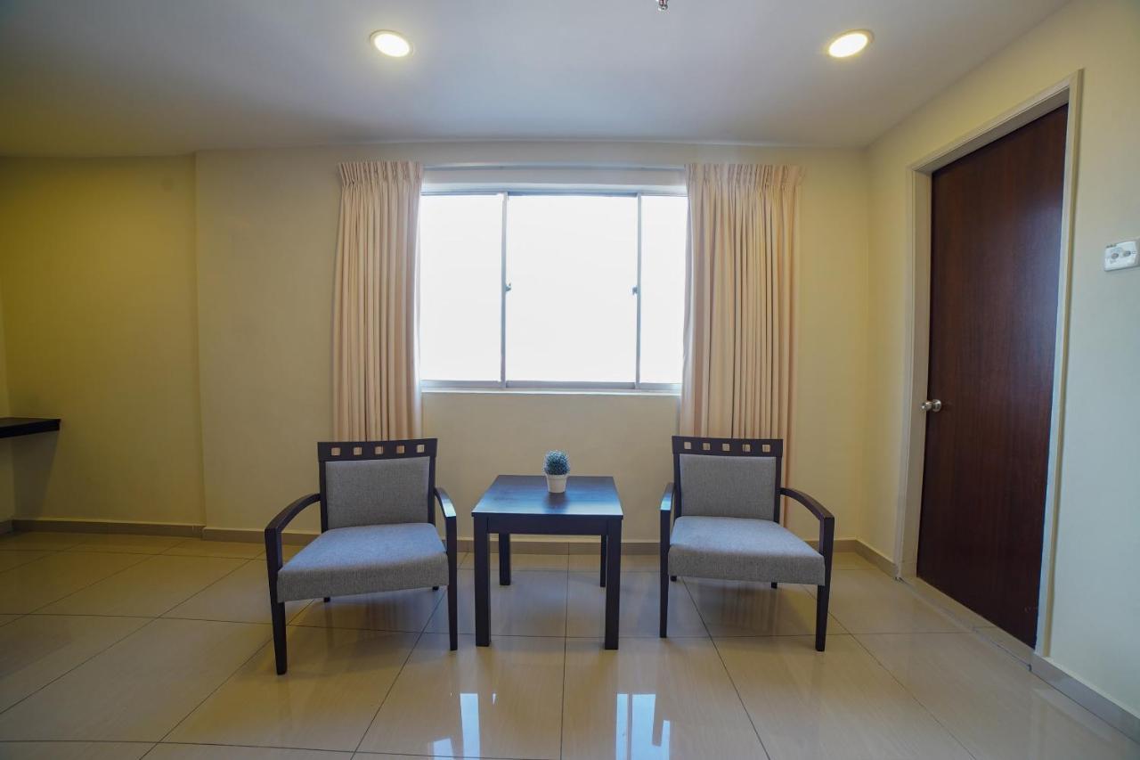 Oyo 89531 Villa Hotel Segamat Kültér fotó