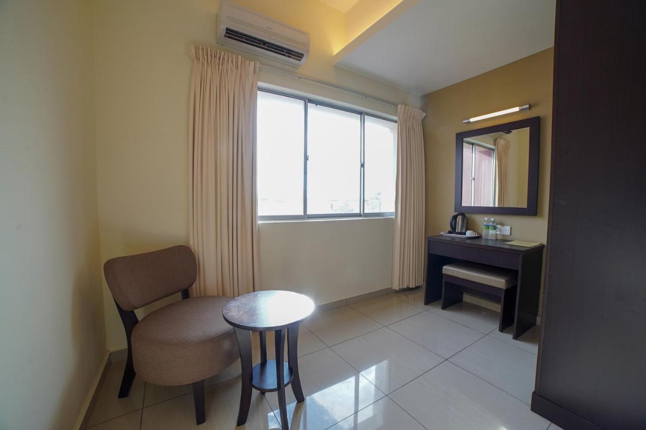 Oyo 89531 Villa Hotel Segamat Kültér fotó