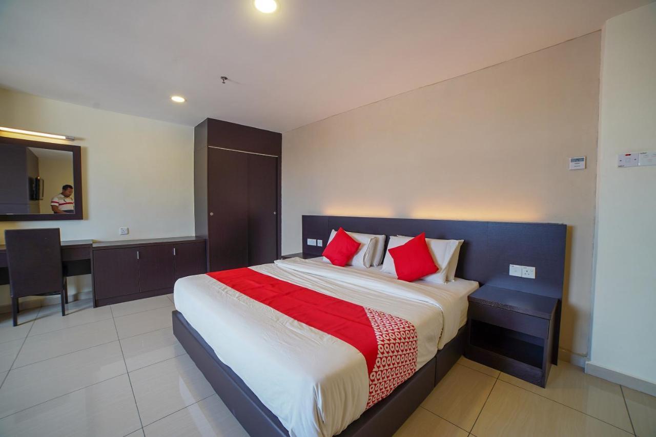 Oyo 89531 Villa Hotel Segamat Kültér fotó