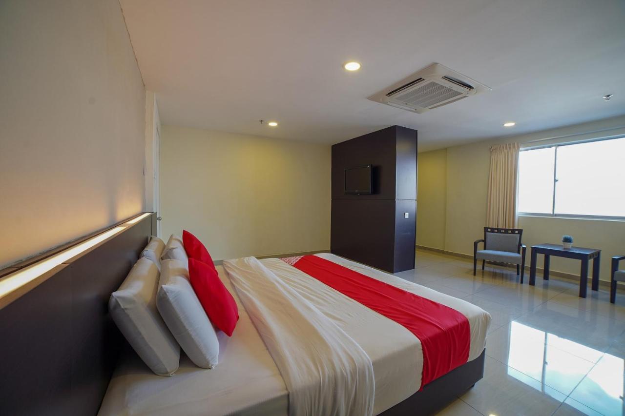 Oyo 89531 Villa Hotel Segamat Kültér fotó