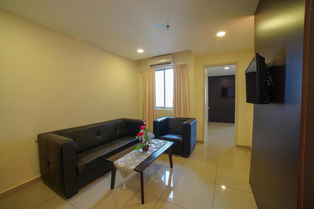 Oyo 89531 Villa Hotel Segamat Kültér fotó