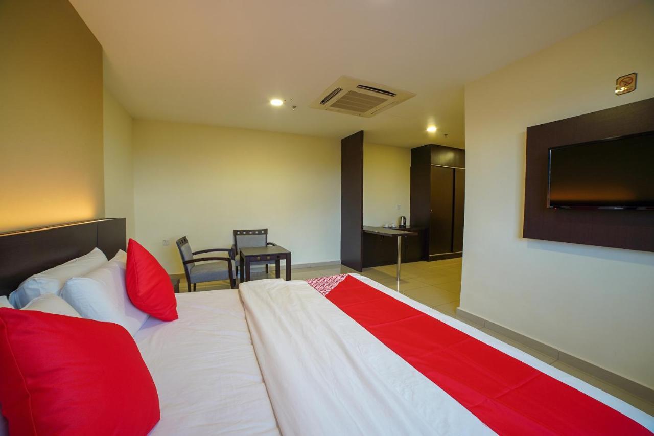 Oyo 89531 Villa Hotel Segamat Kültér fotó