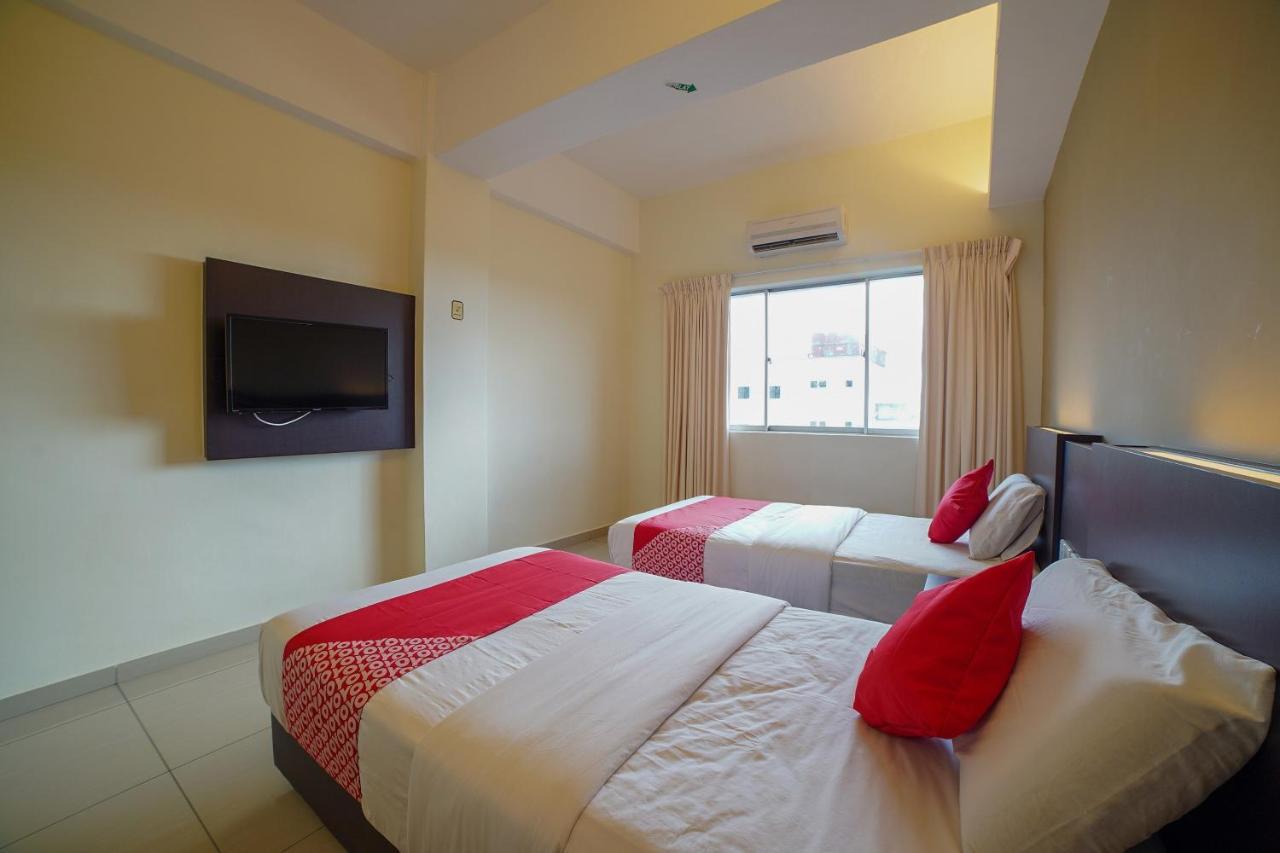 Oyo 89531 Villa Hotel Segamat Kültér fotó