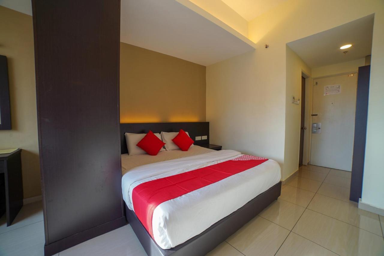 Oyo 89531 Villa Hotel Segamat Kültér fotó