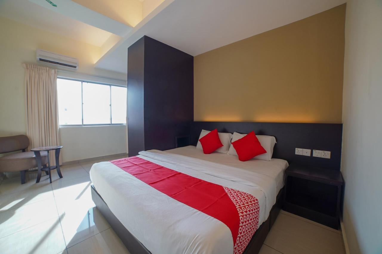 Oyo 89531 Villa Hotel Segamat Kültér fotó