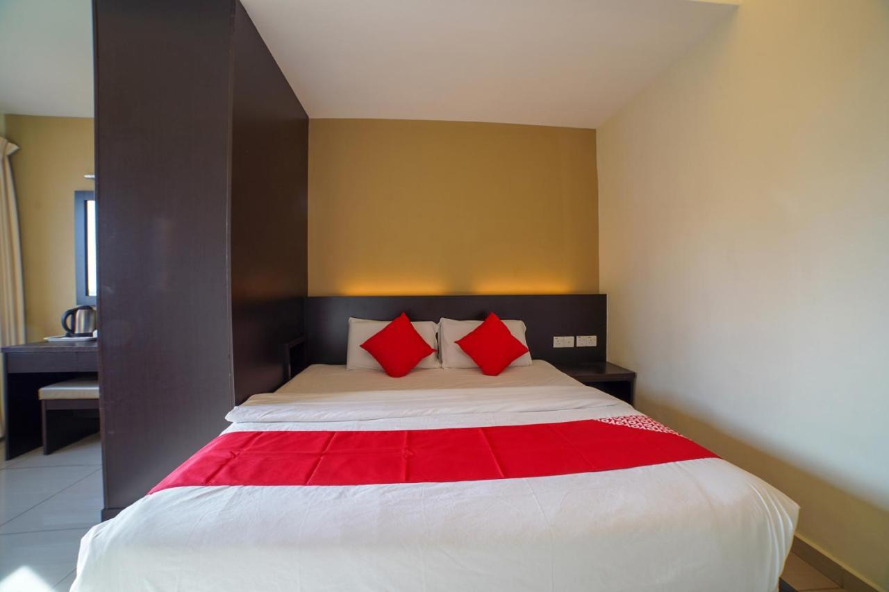 Oyo 89531 Villa Hotel Segamat Kültér fotó
